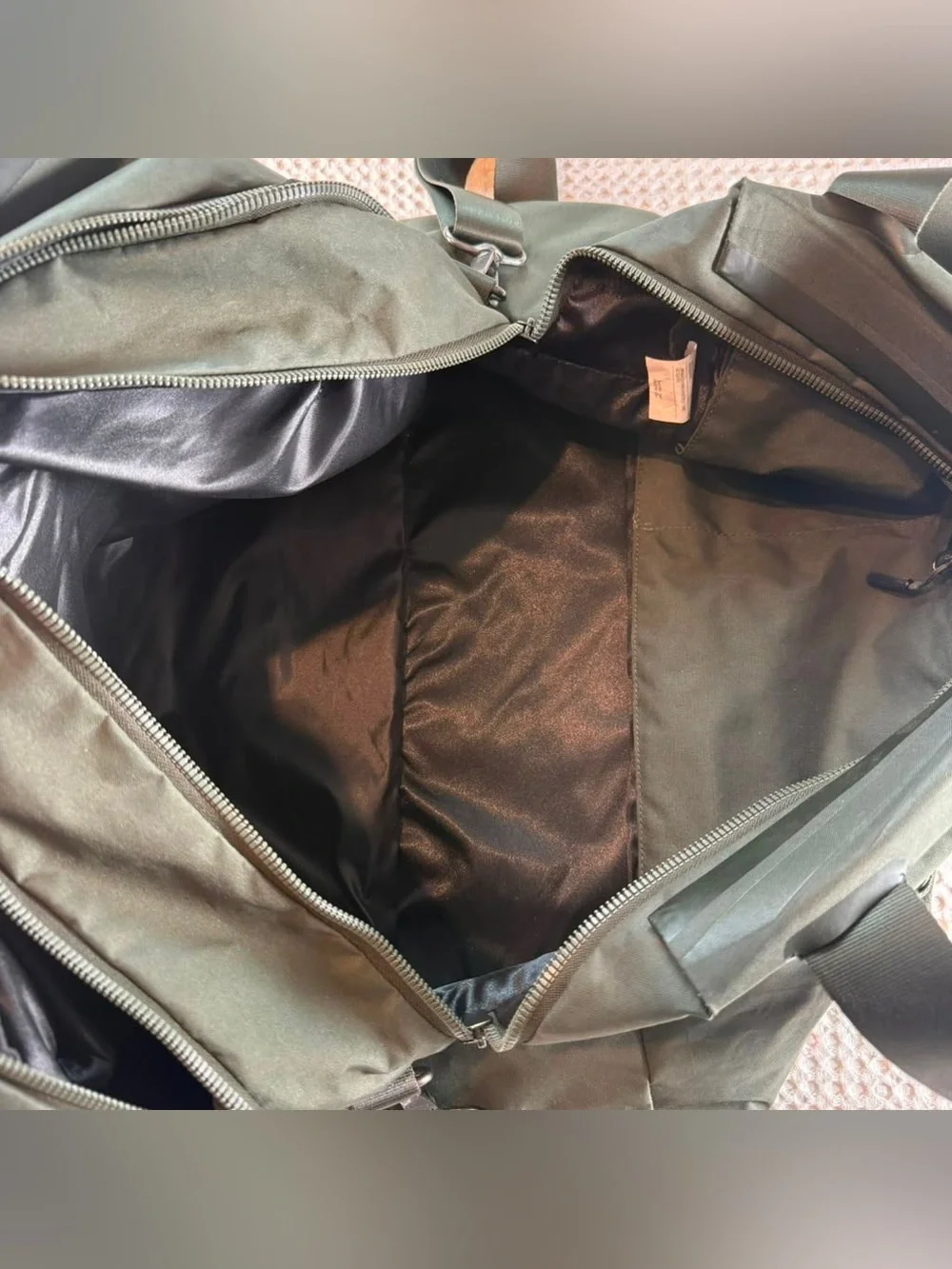 Nike Olive Green Duffel Bag Gym Training Travel Shoulder Bag Multiple Pockets